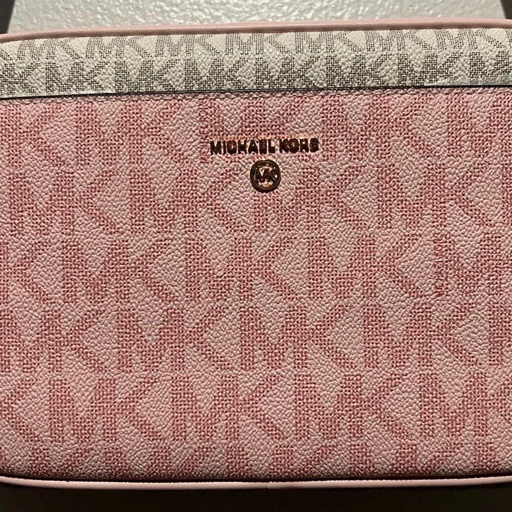 MICHAEL KORS- NWT Jet Set Charm Large EW Camera Xbody Bae Multi Color Pi… - Picture 3 of 15